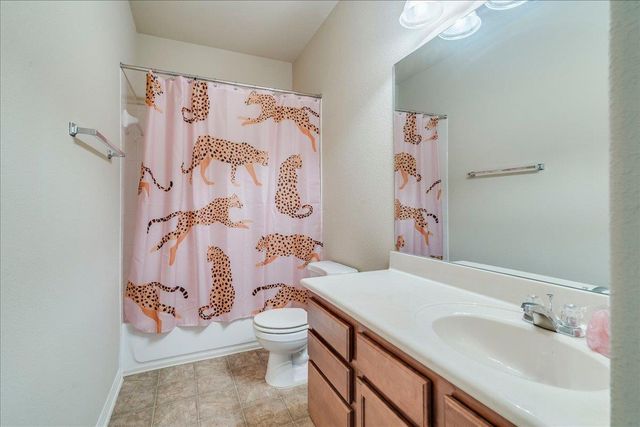 2061 Genesta DR, Buda, TX 78610