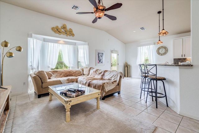 2061 Genesta DR, Buda, TX 78610