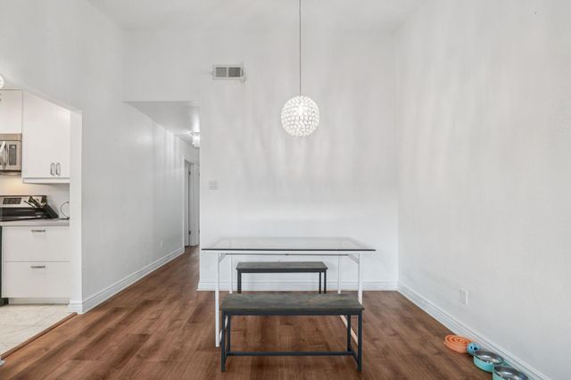 5801 Thunderbird ST A-11, Lago Vista, TX 78645