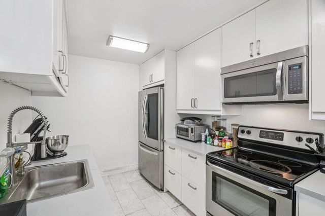 5801 Thunderbird ST A-11, Lago Vista, TX 78645