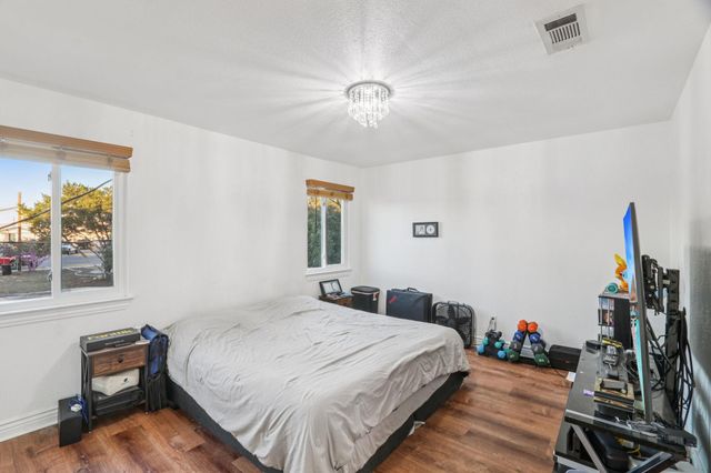 5801 Thunderbird ST A-11, Lago Vista, TX 78645