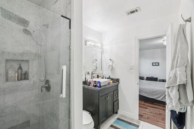 5801 Thunderbird ST A-11, Lago Vista, TX 78645