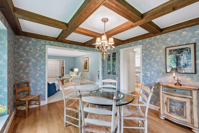 18864 Heathcote Drive, Deephaven, MN 55391