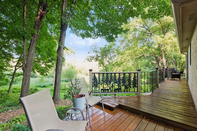 18864 Heathcote Drive, Deephaven, MN 55391