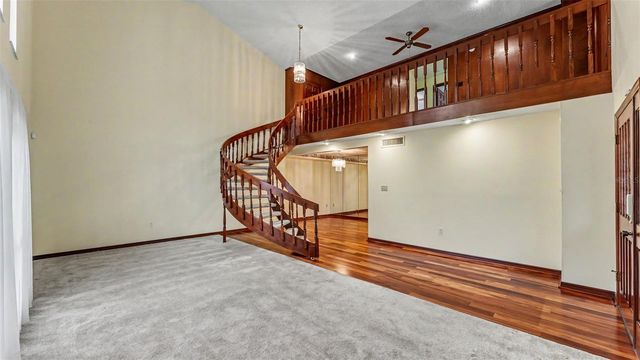 633 VICTORIA SQUARE LANE, Lakeland, FL 33813