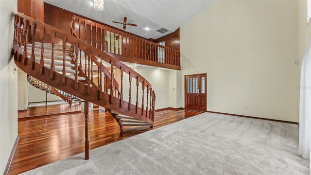 633 VICTORIA SQUARE LANE, Lakeland, FL 33813