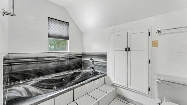 633 VICTORIA SQUARE LANE, Lakeland, FL 33813