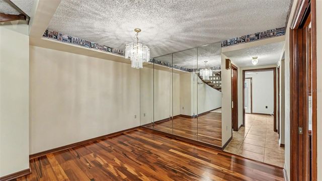 633 VICTORIA SQUARE LANE, Lakeland, FL 33813