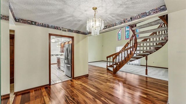 633 VICTORIA SQUARE LANE, Lakeland, FL 33813