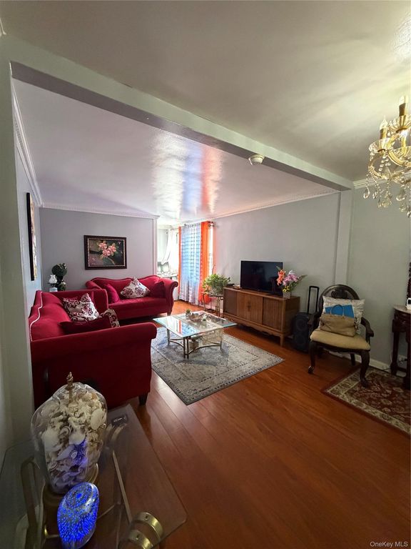 325 E 201 Street 5 G, Bronx, NY 10458 — exterior