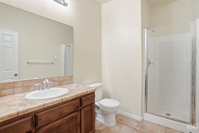 10300 Silverthorne Drive, Bakersfield, CA 93314