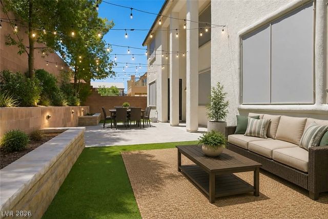 354 Shimmering Moon Street, Henderson, NV 89015