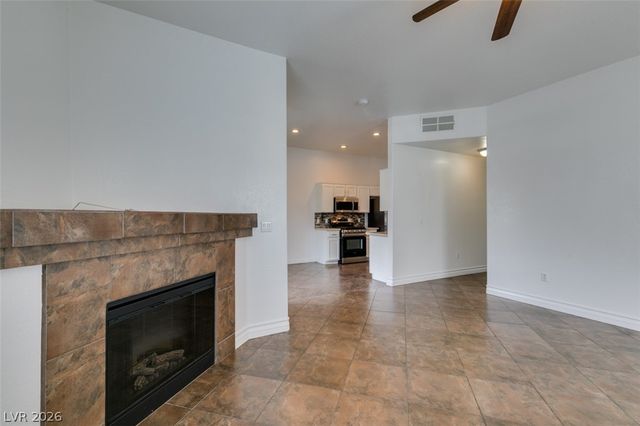 3364 Indian Shadow Street 101, Las Vegas, NV 89129