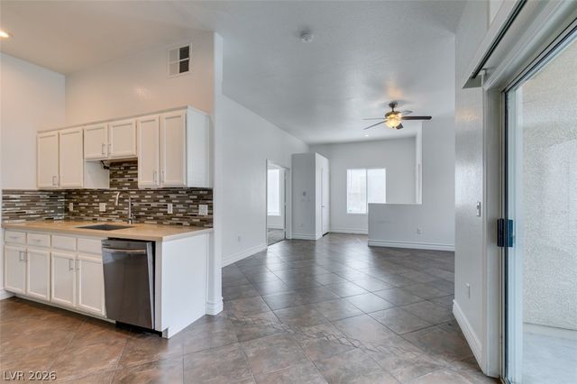 3364 Indian Shadow Street 101, Las Vegas, NV 89129