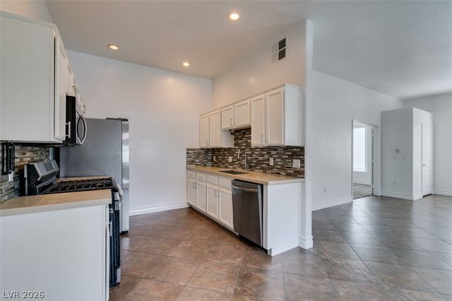 3364 Indian Shadow Street 101, Las Vegas, NV 89129