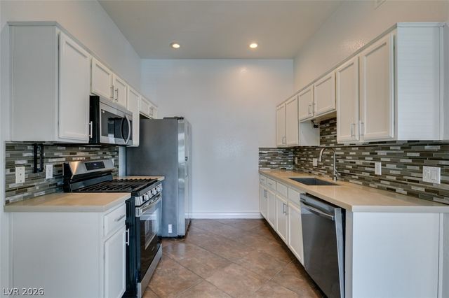 3364 Indian Shadow Street 101, Las Vegas, NV 89129