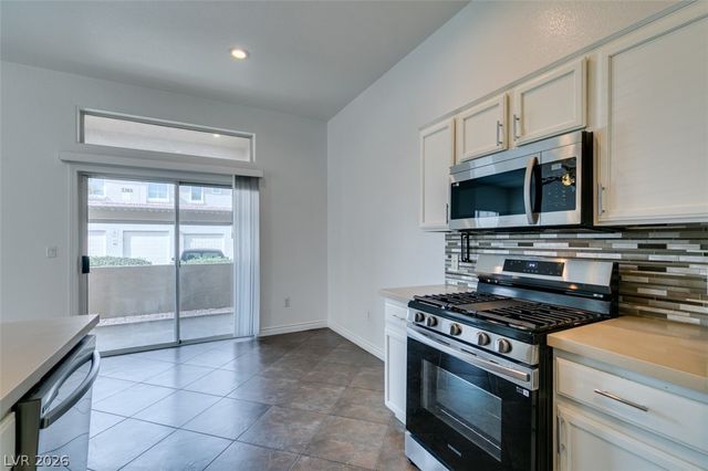 3364 Indian Shadow Street 101, Las Vegas, NV 89129