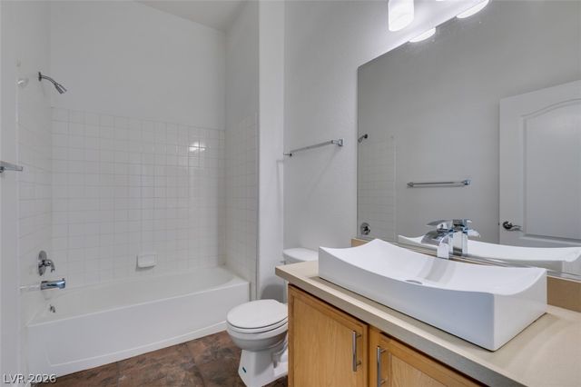 3364 Indian Shadow Street 101, Las Vegas, NV 89129