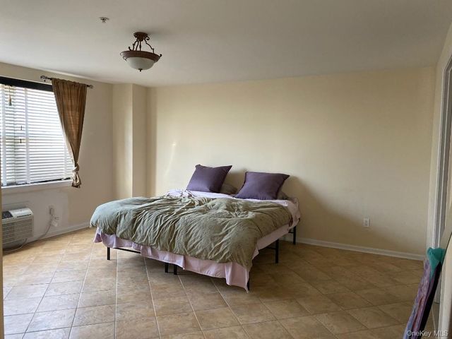 26 W Broadway 604, Long Beach, NY 11561