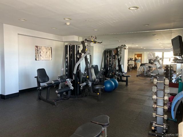 26 W Broadway 604, Long Beach, NY 11561