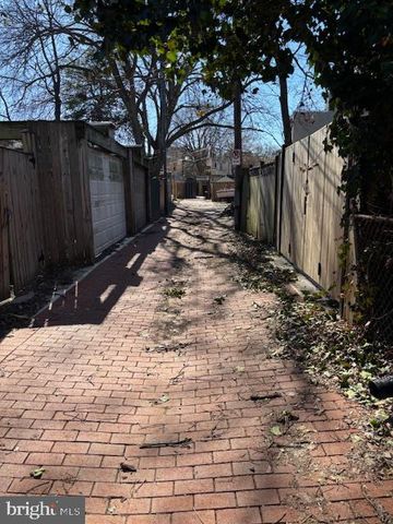 635 14TH PL NE, Washington, DC 20002