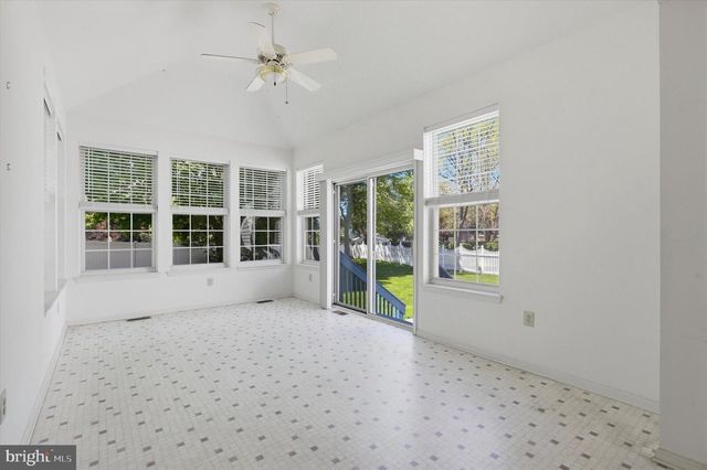 20 CRIMSON DR, Norristown, PA 19401
