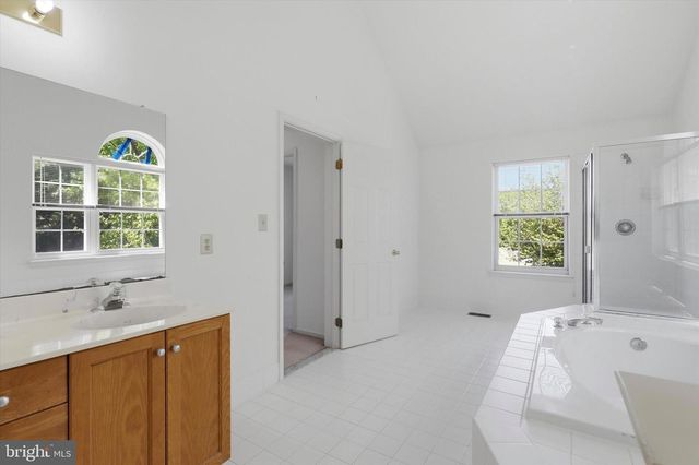 20 CRIMSON DR, Norristown, PA 19401