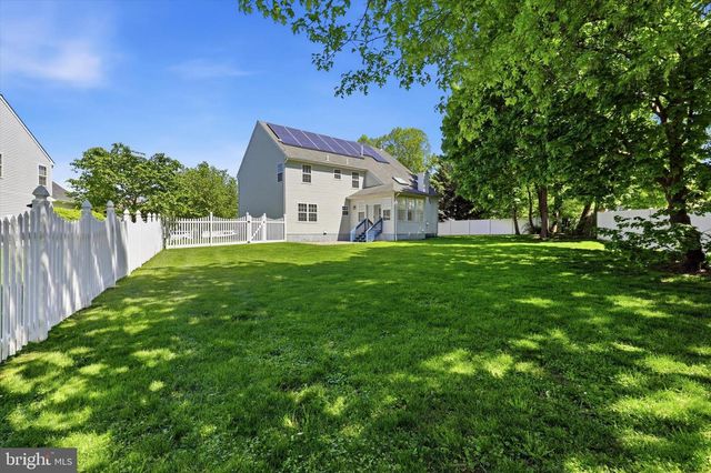 20 CRIMSON DR, Norristown, PA 19401