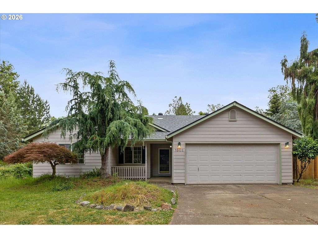 Image 1 of property listing at 1302 Sw DARCI Dr, Mc Minnville, OR 97128