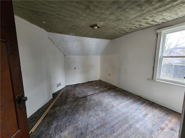 35 Bleile Ter, Rochester, NY 14621