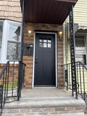 79 1/2 Merchant Street, Newark, NJ 07105