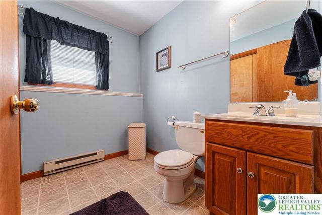 2726 Oak Lane, Chestnuthill Twp, PA 18353
