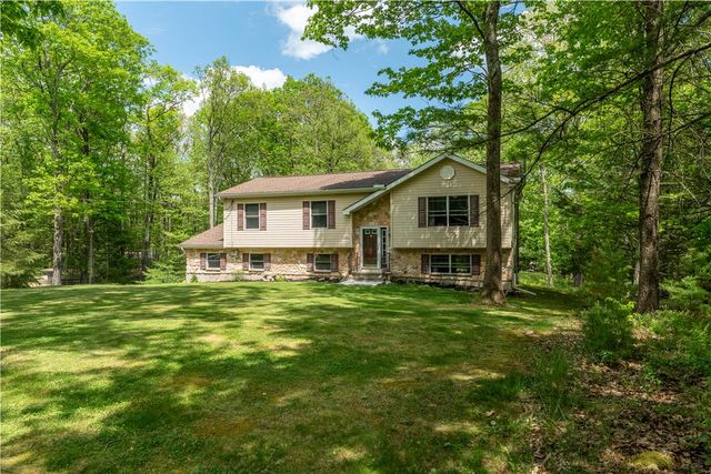 2726 Oak Lane, Chestnuthill Twp, PA 18353