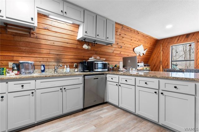 12244 Cherokee, Northport, AL 35475