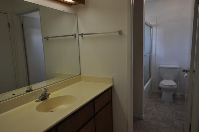 800 KLEIN Way, Sacramento, CA 95831