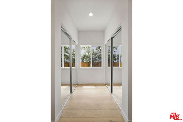 2025 West Boulevard, Los Angeles, CA 90016