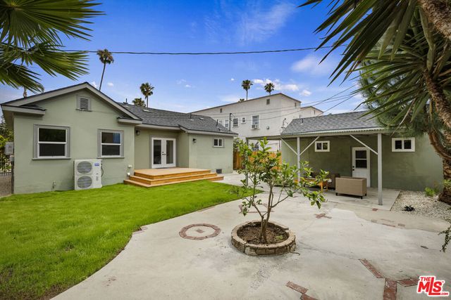 2025 West Boulevard, Los Angeles, CA 90016