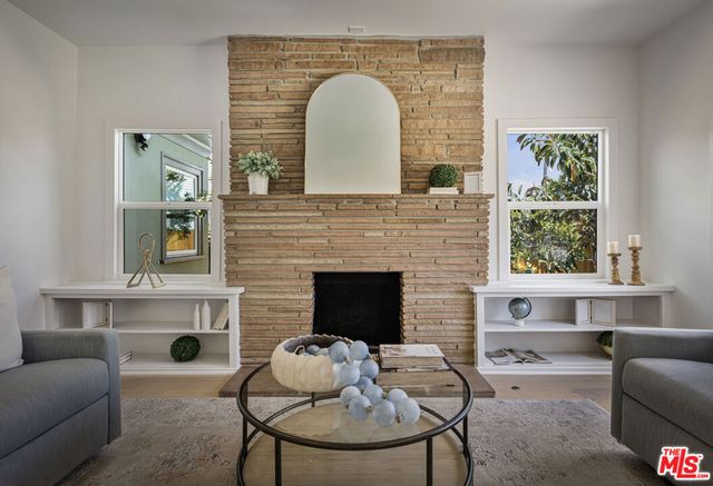 2025 West Boulevard, Los Angeles, CA 90016