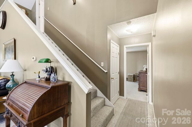 1489 Round Mountain Road, Brevard, NC 28712