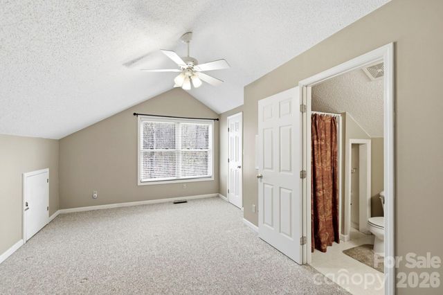 1489 Round Mountain Road, Brevard, NC 28712