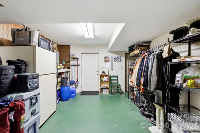 1489 Round Mountain Road, Brevard, NC 28712