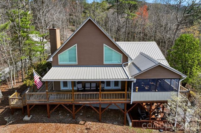 1489 Round Mountain Road, Brevard, NC 28712