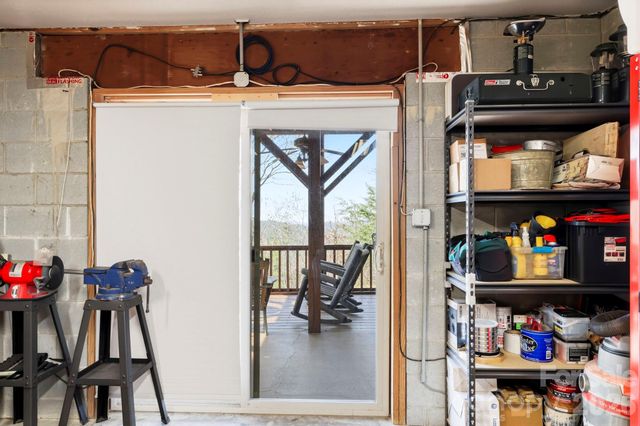 1489 Round Mountain Road, Brevard, NC 28712