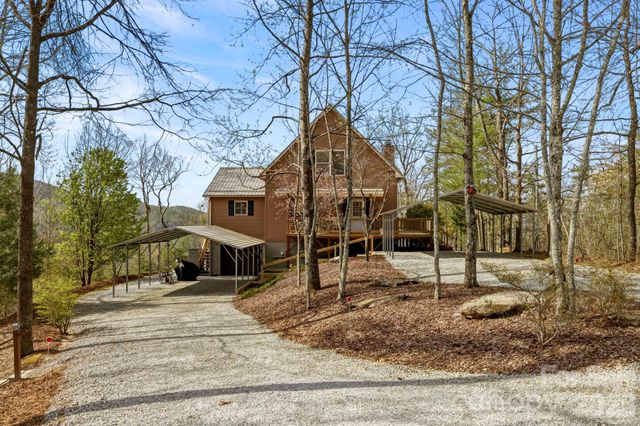 1489 Round Mountain Road, Brevard, NC 28712