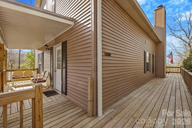 1489 Round Mountain Road, Brevard, NC 28712