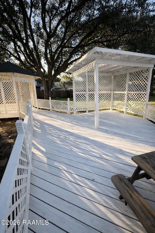 112 Thorn Drive, Youngsville, LA 70592