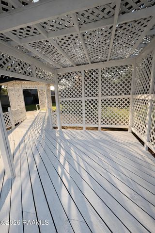 112 Thorn Drive, Youngsville, LA 70592