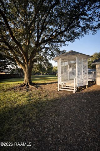 112 Thorn Drive, Youngsville, LA 70592
