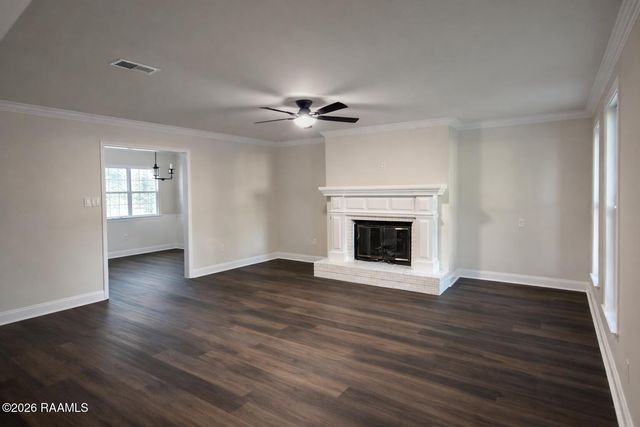 112 Thorn Drive, Youngsville, LA 70592