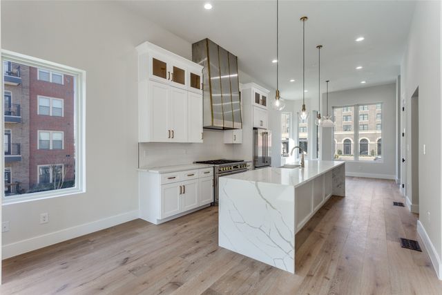 250 E Dallas Road 114, Grapevine, TX 76051